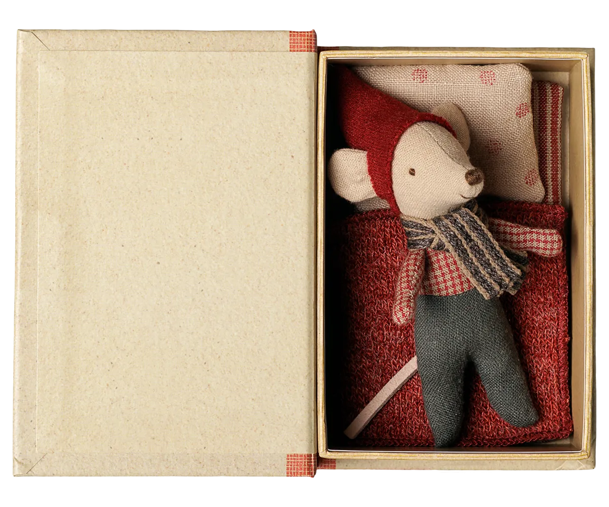 Maileg - Weihnachtsmaus, Baby im Buch