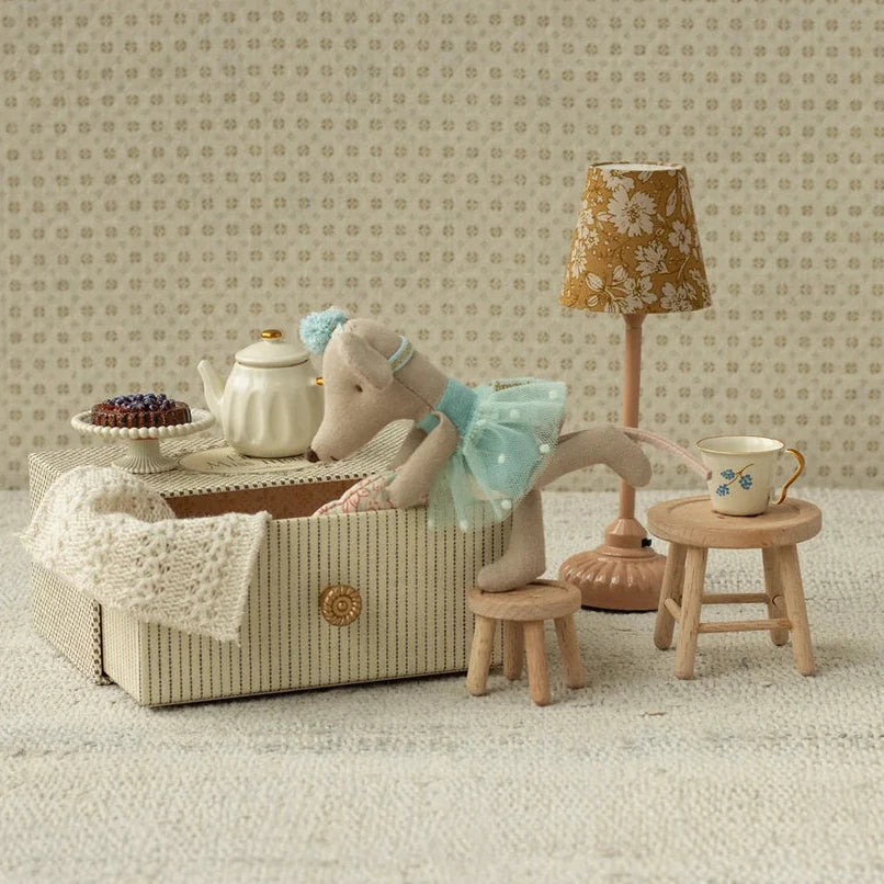 Maileg - Maus Tanzmaus mit Tagesbett Little Sister