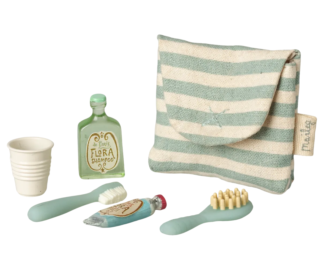 Maileg - Zahnbürsten-Set in Tasche, Maus - Blaue Streifen