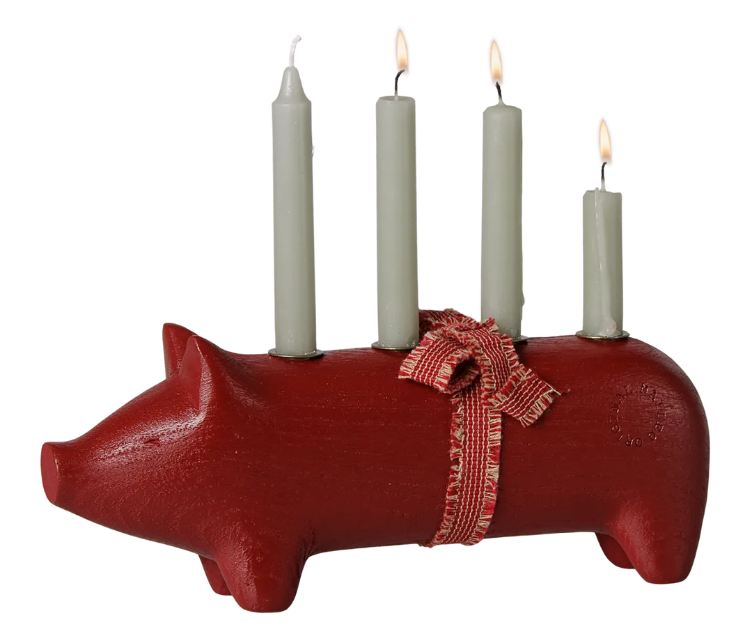 Maileg - Kerzenhalter aus Holz, Schwein, Advent mittel - Rot