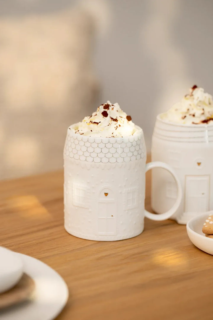Räder Tasse Porzellantasse Haus Lebkuchen Relief