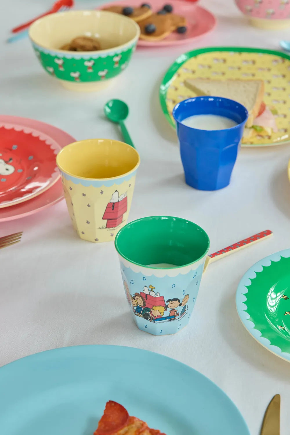 Rice Mittelgroße Becher - Hellblau - Snoopy Print