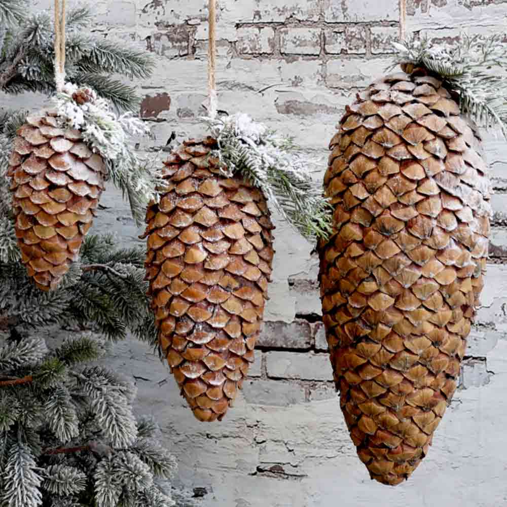 Chic Antique - Anhänger Fleur Tannenzapfen mit Schnee und Glitzer