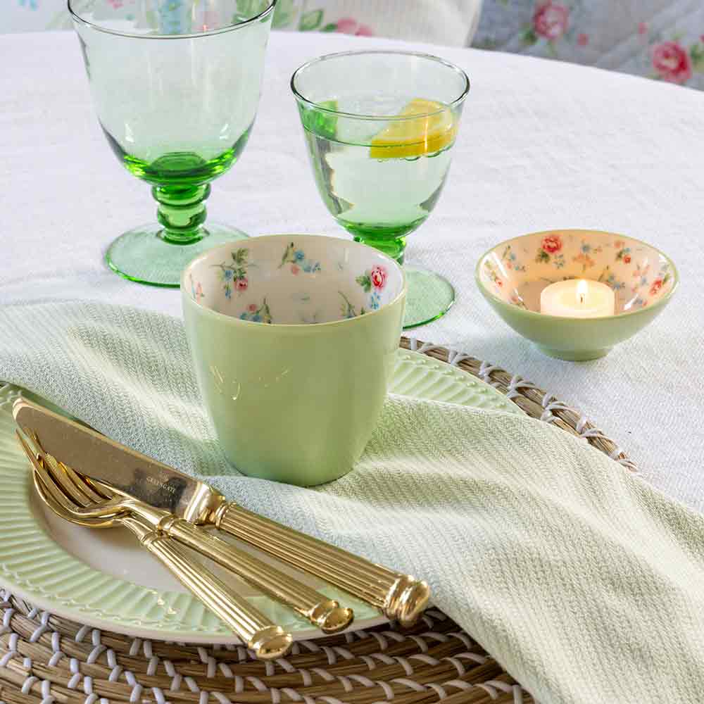 GreenGate - Alma petit inside Latte cup pale green (Limited Edition)