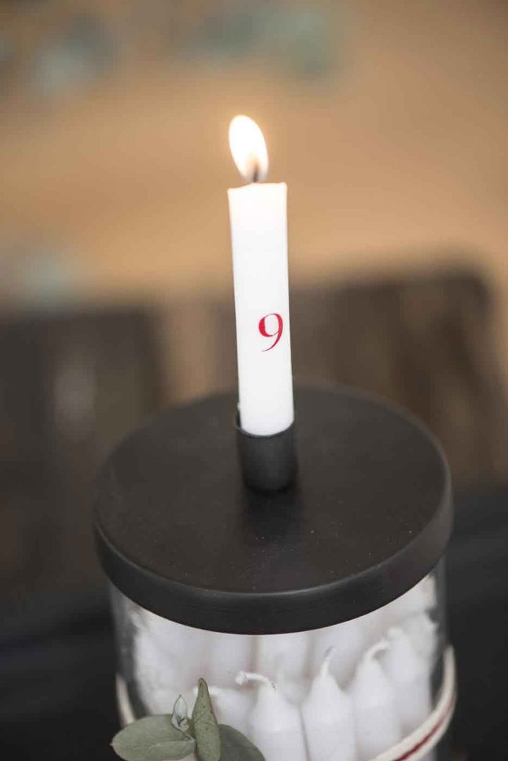 Ib Laursen - Kerzenhalter mit Metalldeckel für Tannenbaumkerzen schwarz