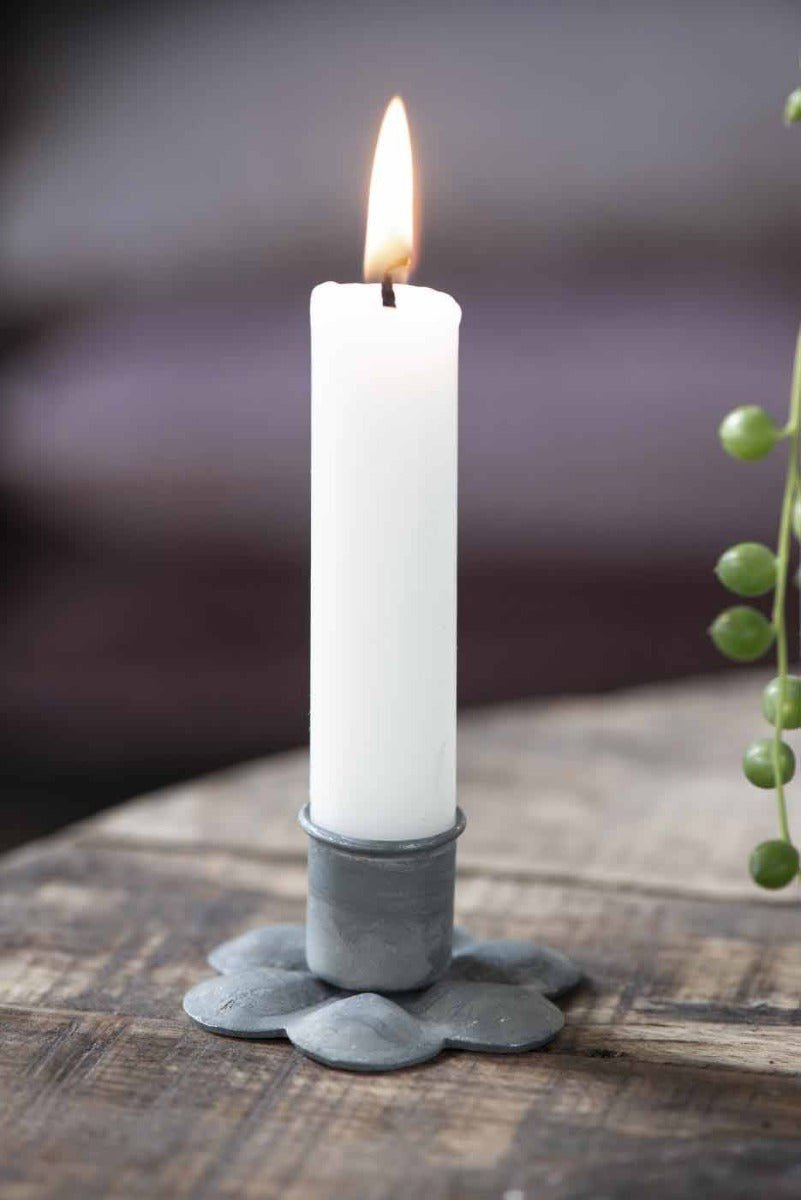Ib Laursen - Kerzenhalter für Stabkerze Blume grau