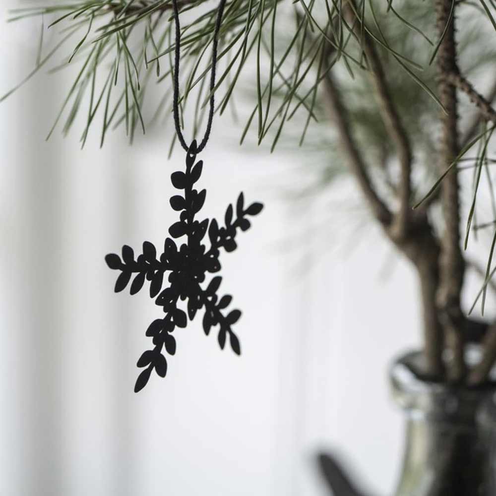 Ib Laursen - Scherenschnitt Schneekristalle mit Blättern schwarz