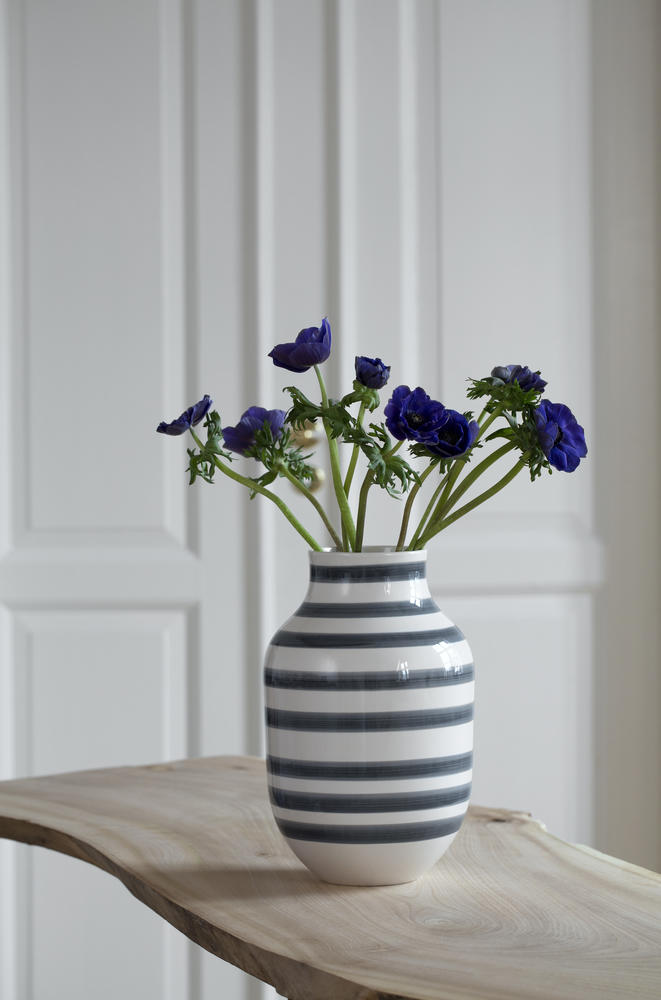 Kähler Omaggio Vase grau 30,5 cm – Skandi Stil – Alsaba