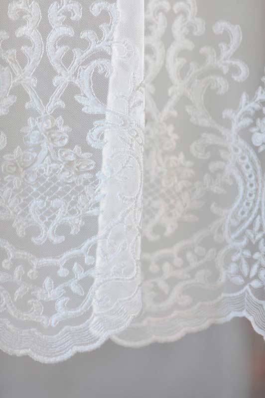 Pimlico – Scheibengardine Audrey Off White mit Stickereien 160 x 80 cm